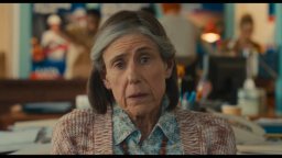 Ella McCay Perfettamente Imperfetta - Trailer italiano del film con Jamie Lee Curtis ed Emma Mackey