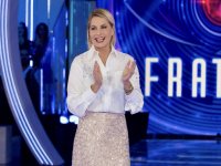 Grande Fratello, pagelle 11ª puntata:  il rispetto per le donne a parole (4),Omer incontra il fratello (8)