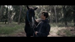 Laghat - Un sogno impossibile - Trailer del film con Edoardo Pesce, Hippolyte Girardot, Lorenzo Guidi e Carlotta Antonelli