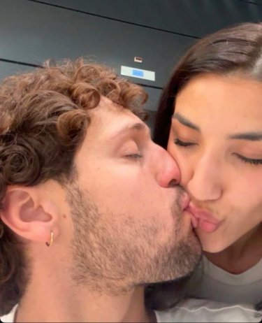 Mattia Scudieri Carlotta Vendemmia Bacio