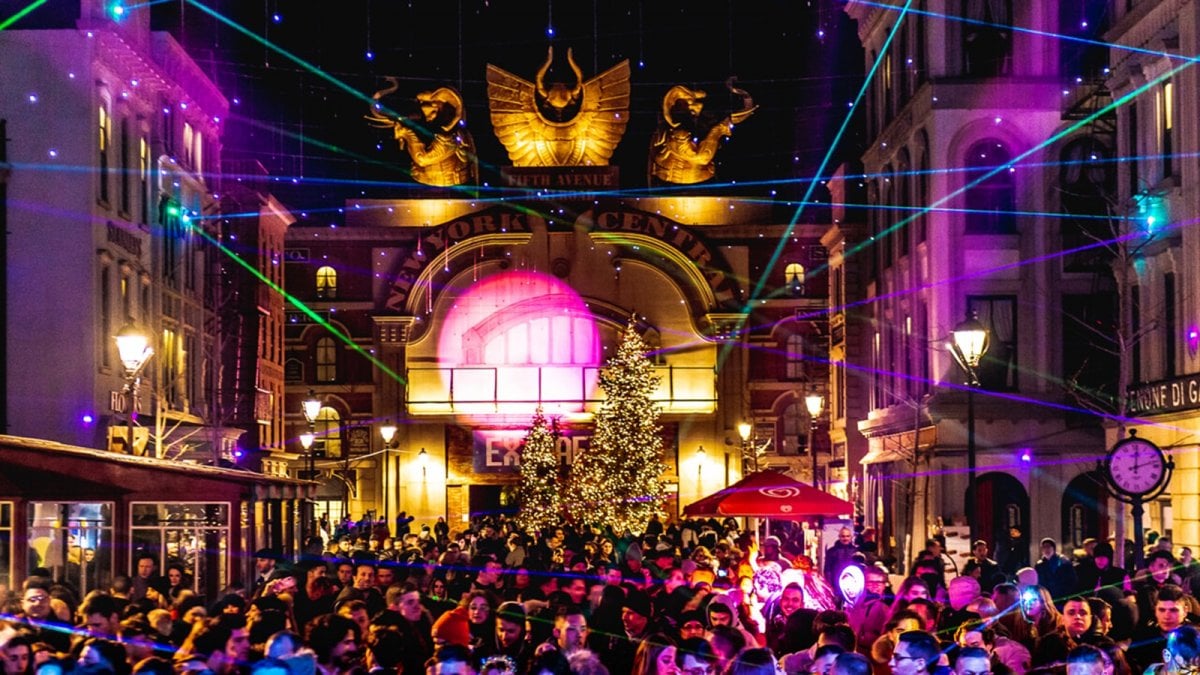 Capodanno a Cinecittà World: gli eventi in programma per festeggiare l Capodanno a Cinecittà World: gli eventi in programma per festeggiare l