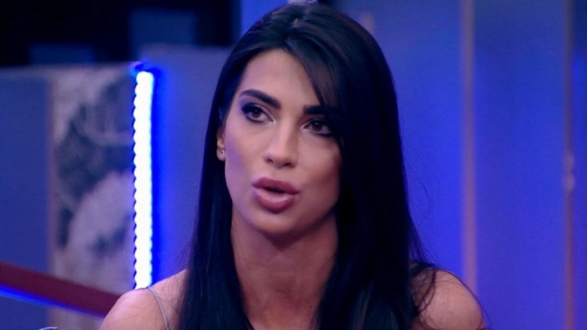 Grande Fratello, la migliore amica di Rasha accusa Omner: “Non si è sentita protetta”