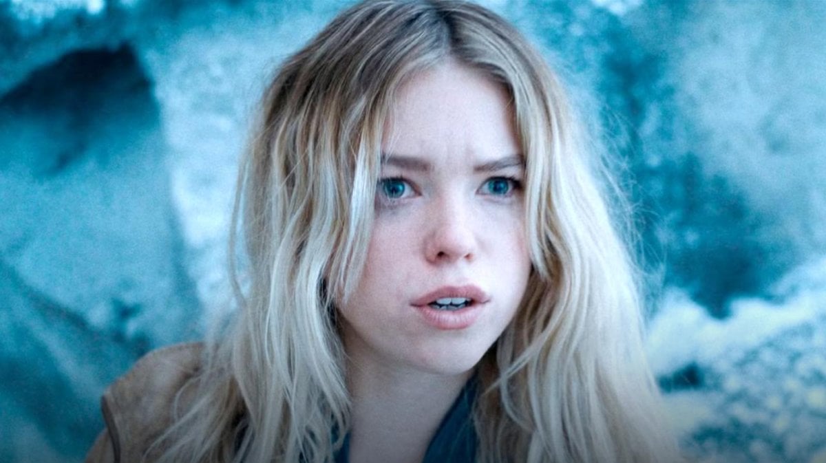 supergirl un misterioso teaser anticipa l arrivo del trailer ecco quando uscir224