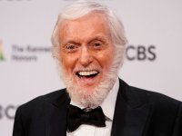 Dick Van Dyke alla soglia dei 100 anni: 'Ecco i due segreti che mi hanno aiutato a vivere così a lungo'