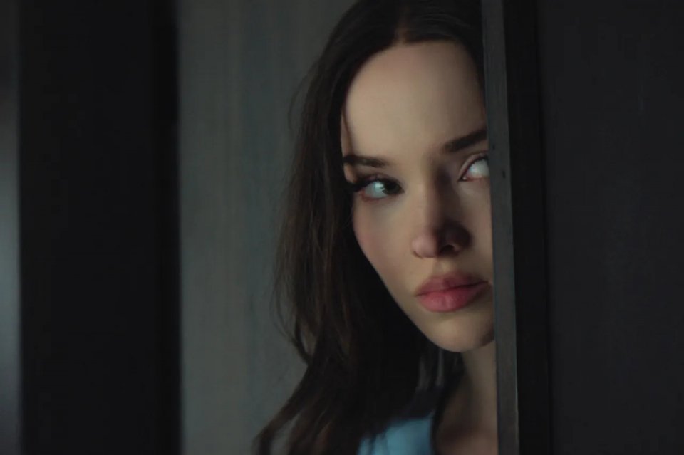 56Dy S1 Fg 00120816 Still124R