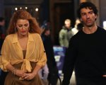 Blake Lively contro Justin Baldoni: il giudice di New York consiglia un accordo fuori dalle aule di tribunale