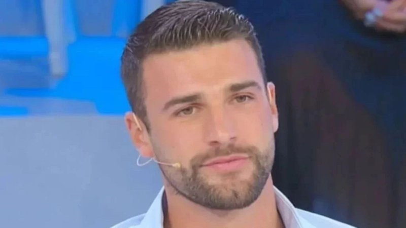 Uomini e Donne: scintille tra Alessio e Gianmaria, Flavio (finalmente) perde la pazienza con le corteggiatrici