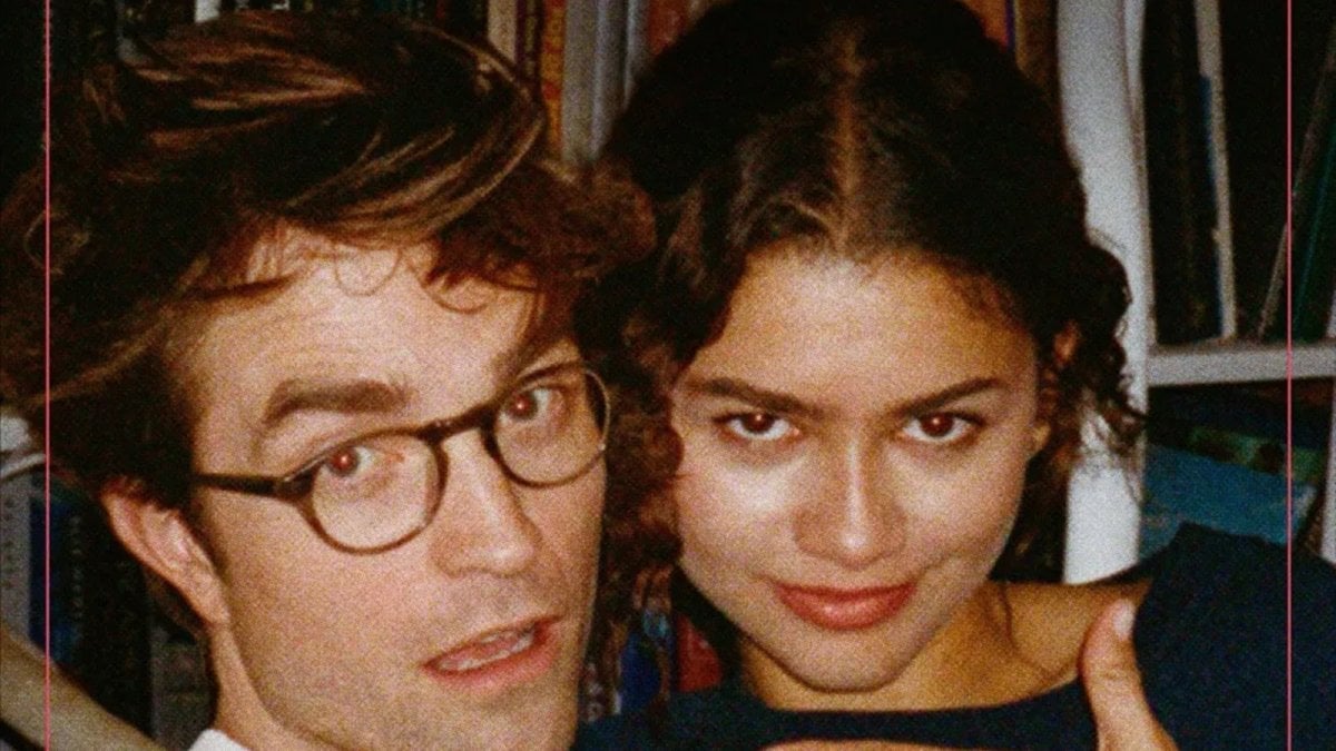 robert pattinson e zendaya nel poster di the drama che svela la data di uscita del film