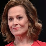 Tomb Raider: Sigourney Weaver nel cast della serie con Sophie Turner?