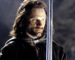 Il Signore degli Anelli, Jamie Dornan non vuole superare Viggo Mortensen: 'Aragorn sarà sempre e solo lui'
