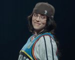 Billie Eilish, il trailer del film concerto diretto da James Cameron anticipa un'esperienza spettacolare