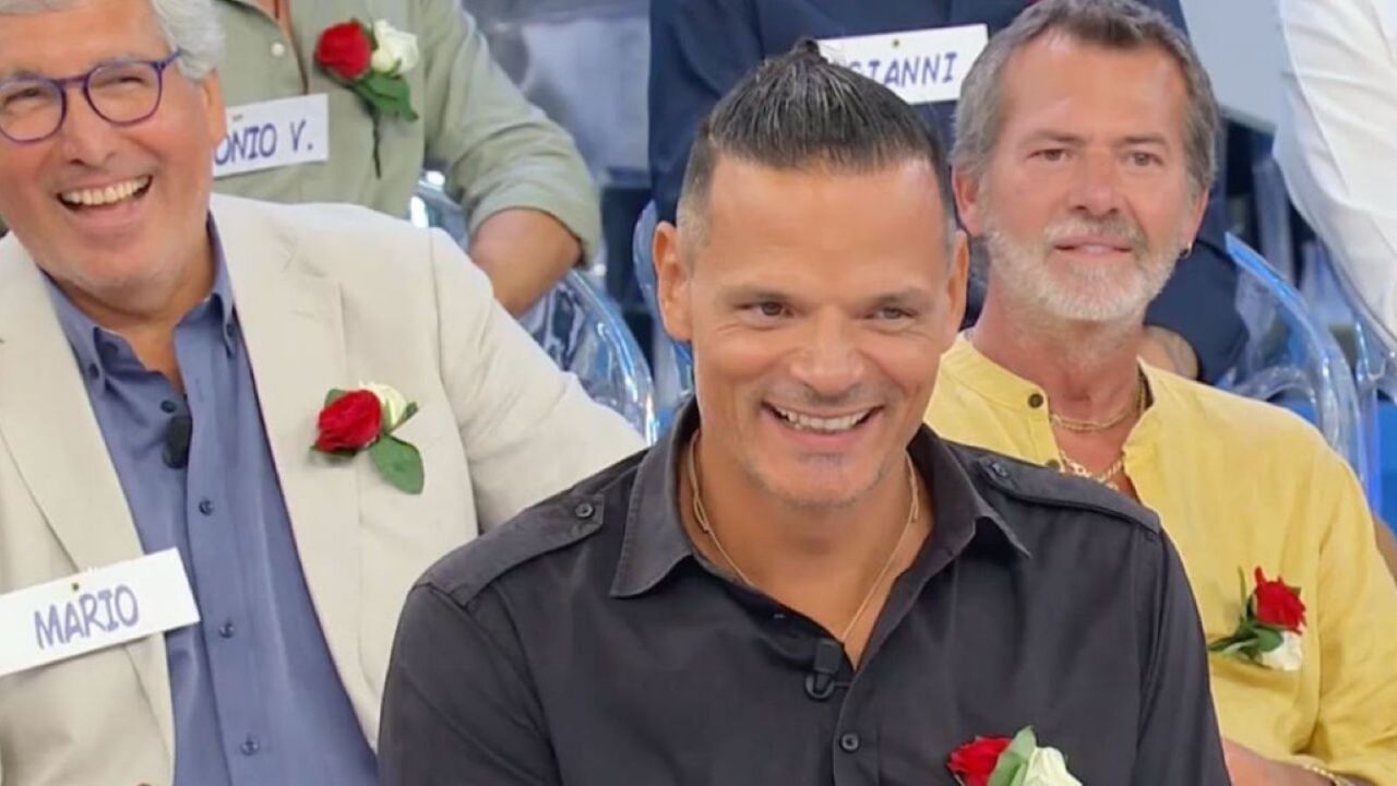 Uomini e Donne, Federico esagera: messaggi hot alle dame. A Mario piace Barbara De Santis