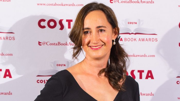 Sophie Kinsella è morta: addio all’autrice di I Love Shopping, aveva 55 anni