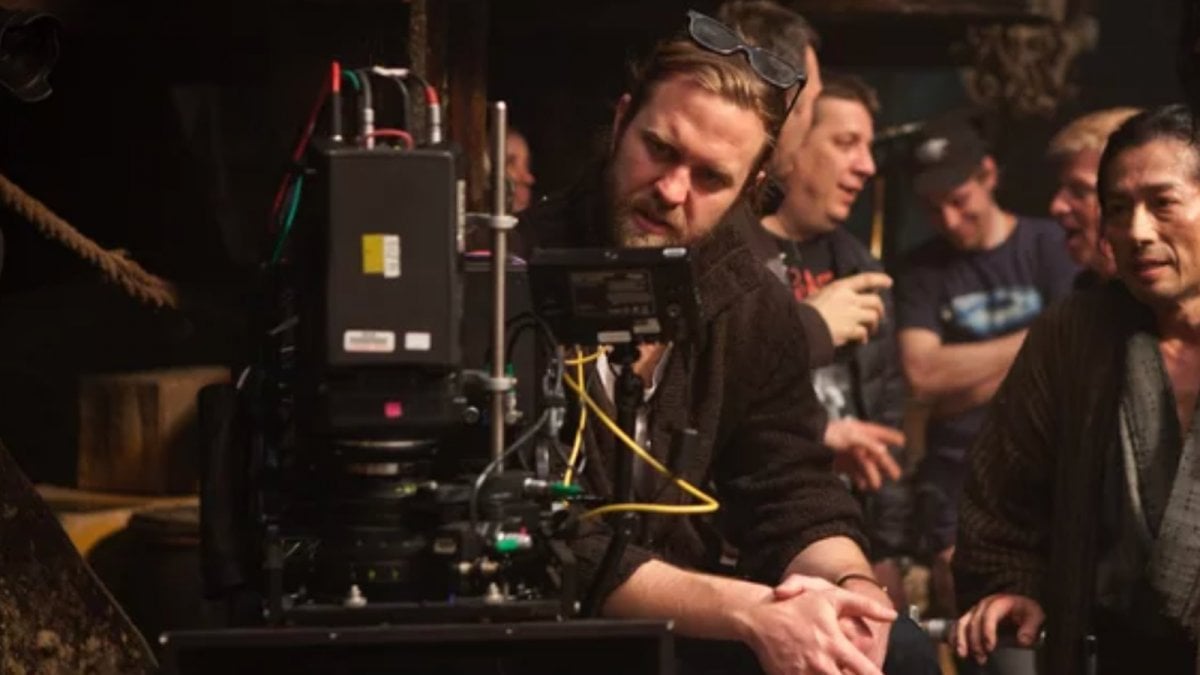 carl rinsch perde la causa contro netflix e rischia 90 anni di carcere per la serie sci fi mai completata