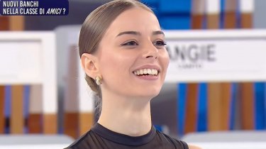 Giorgia Foglini Amici 25