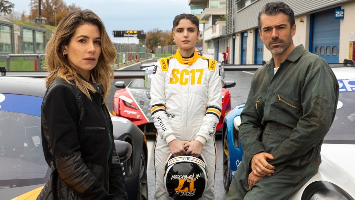 luca argentero pilota in crisi nel primo teaser trailer di motorvalley la serie netflix in arrivo a febbraio da Movieplayer.it luca argentero pilota in crisi nel primo teaser trailer di motorvalley la serie netflix in arrivo a febbraio