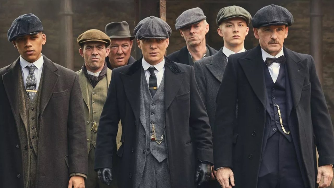 Peaky Blinders, dei fan in Afghanistan puniti per i vestiti ispirati alla serie: "Va contro la nostra cultura"