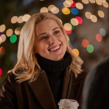 My Secret Santa - Mia mamma è Babbo Natale!: Alexandra Breckenridge in un primo piano