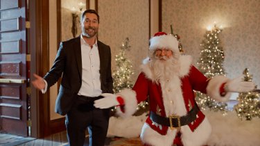 My Secret Santa Mia Mamma E Babbo Natale  Alexandra Breckenridge Ryan Eggold Scena