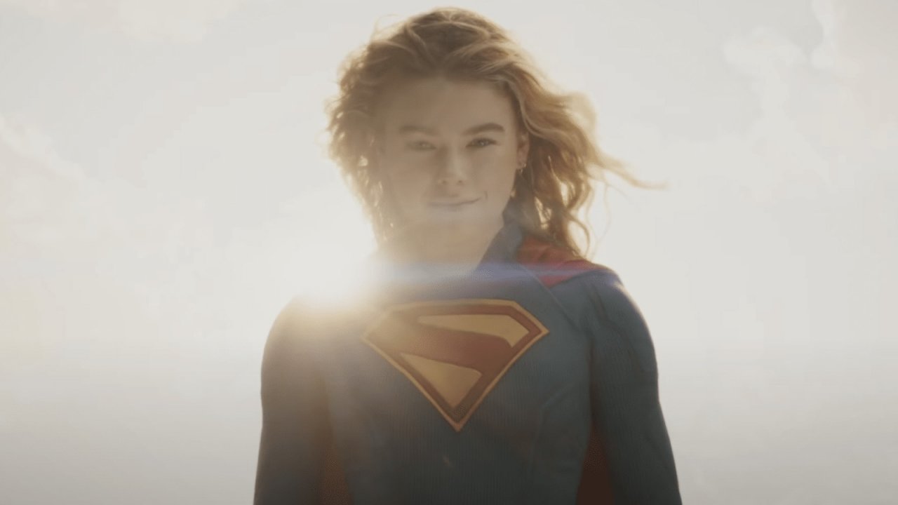 Supergirl, Milly Alcock in costume nel trailer