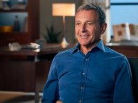 Disney, Bob Iger critica l'accordo Netflix/Warner Bros: 'Rischi per consumatori e creatività'