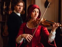 Primavera, recensione: musica e rivoluzione. L'estro di Michieletto funziona (anche) al cinema