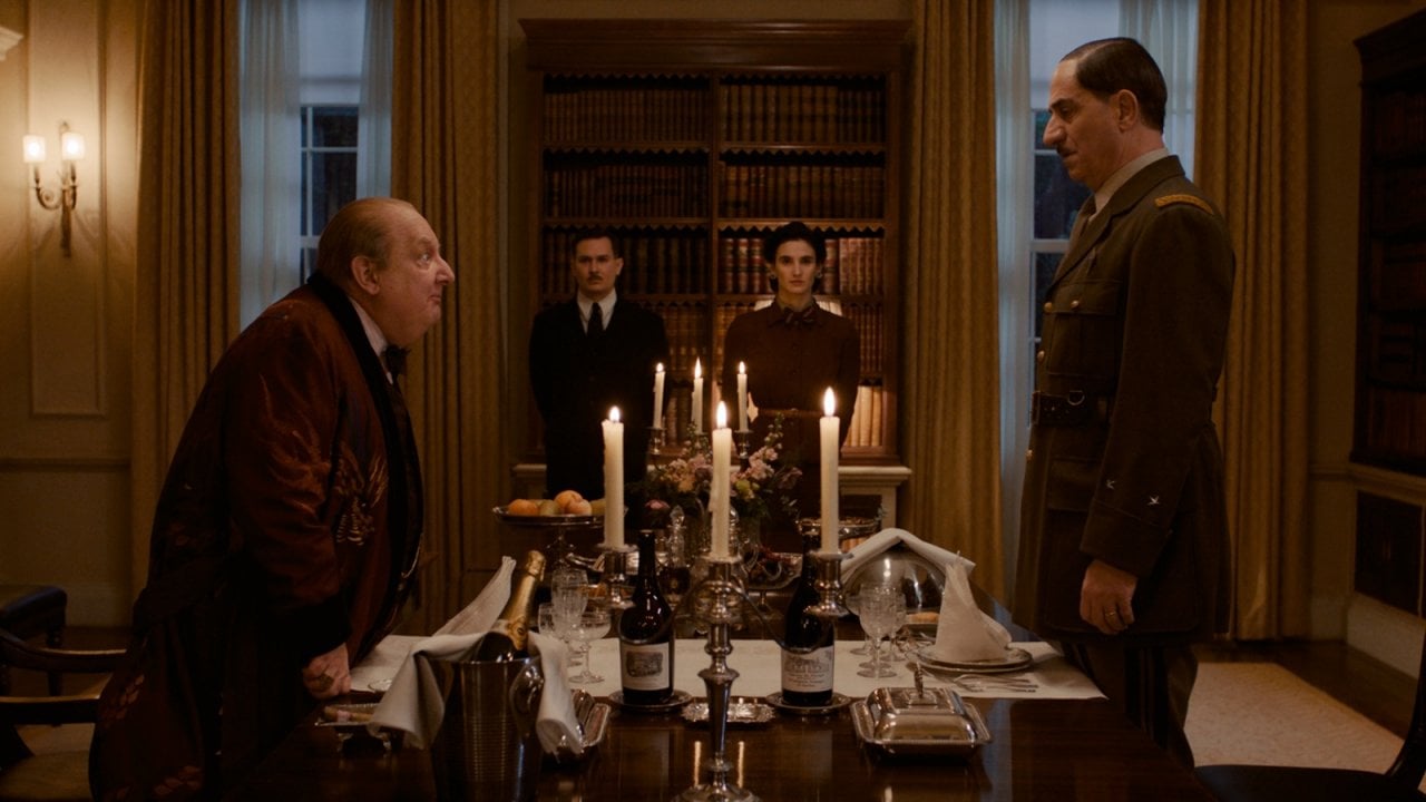 De Gaulle: svelato il primo teaser dell'ambizioso progetto biografico