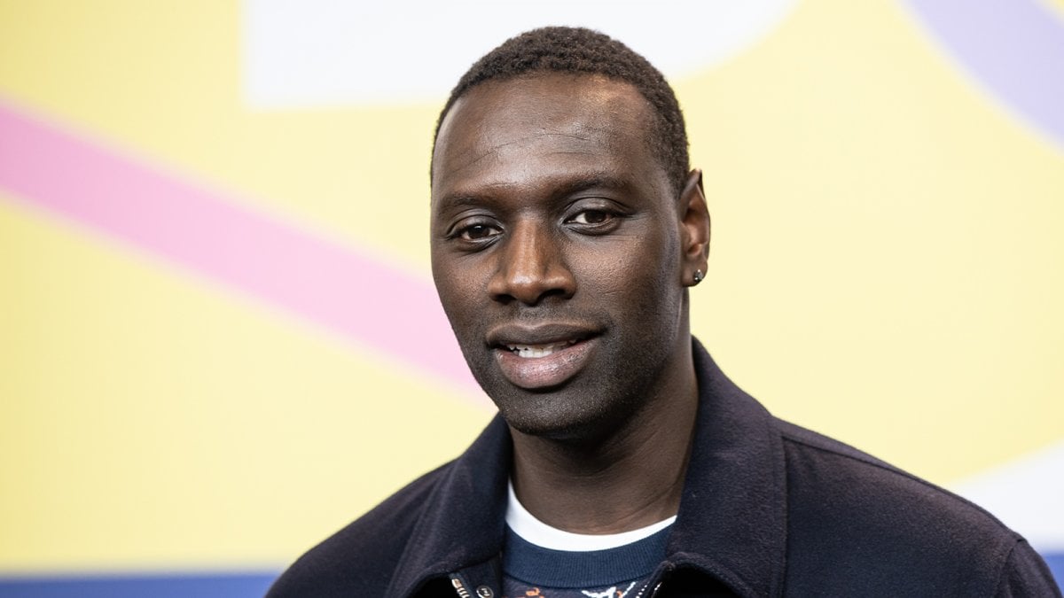 extraction omar sy ritratto nella prima foto della serie spinoff mercenary da Movieplayer.it extraction omar sy ritratto nella prima foto della serie spinoff mercenary
