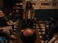 Stranger Things 5 Volume 2: Joyce propone un piano per uccidere Vecna in una clip inedita