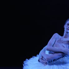 Il Sogno Bianco - Dietro le quinte de 'Il lago dei cigni' al Teatro alla Scala: un'intensa interpretazione dei ballerini