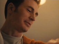 Avengers: Doomsday, le foto leaked di Chris Evans col Mjolnir dividono i fan: è Steve Rogers o un fake in AI?