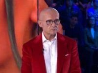 Caso Signorini, Endemol Shine Italy rompe il silenzio con un comunicato: 'Avviate verifiche interne'