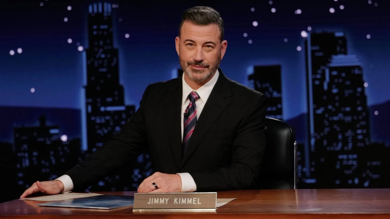 “Abbiamo vinto noi, il Presidente ha perso”: Jimmy Kimmel e il messaggio di Natale che scuote l’America