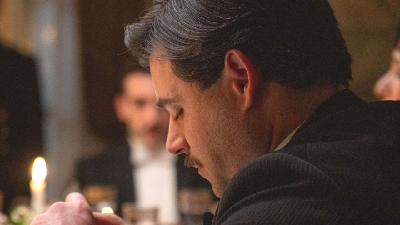 La Promessa anticipazioni 29 dicembre: Manuel saluta tutti, Catalina si sente male