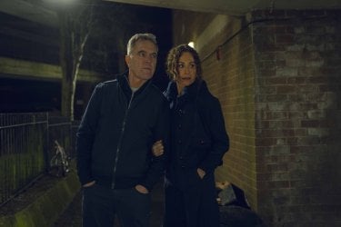 Fuga Run Away James Nesbitt Minnie Driver Scena Serie Tv Harlan Coben Netflix