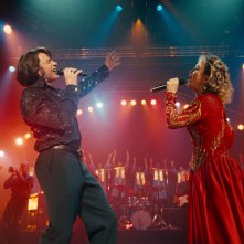 Song Sung Blue - Una melodia d'amore: Kate Hudson e Hugh Jackman durante un'esibizione