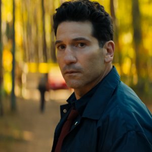La sua verità. Jon Bernthal in una foto della miniserie