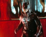 'Batman ha i capezzoli!' George Clooney difende il bistrattato costume di Batman & Robin dopo 28 anni