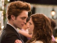 'Se avessi un budget enorme': Kristen Stewart si candida per dirigere il remake di Twilight
