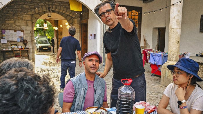 I dati del mercato cinematografico 2025: Checco Zalone e il cinema italiano salvano l'anno