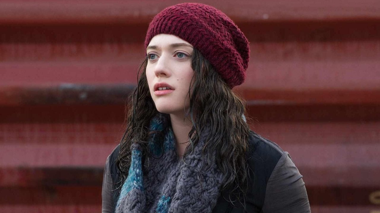 Kat Dennings in una scena di Thor: the Dark World
