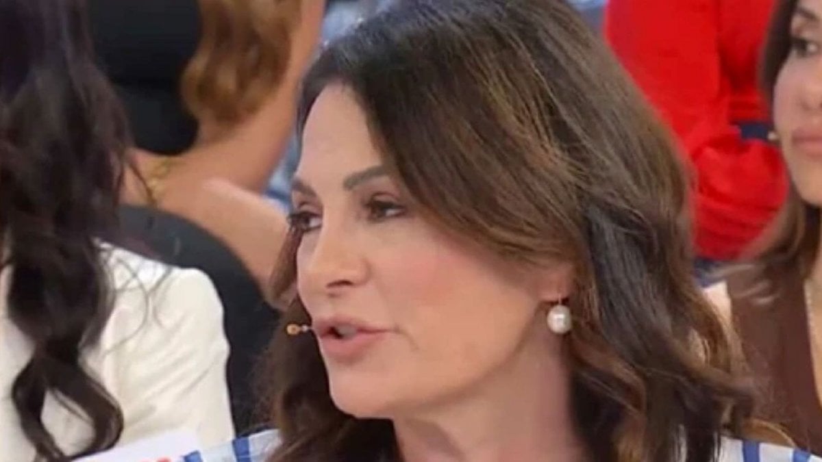 Uomini e Donne: il monologo infinito di Marina fa fuggire Tina