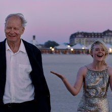 Sentimental Value: Stellan Skarsgård, Elle Fanning in una foto