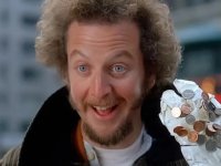 Mamma, ho perso l'aereo, Daniel Stern multato a dicembre: accusato di aver tentato di adescare una escort