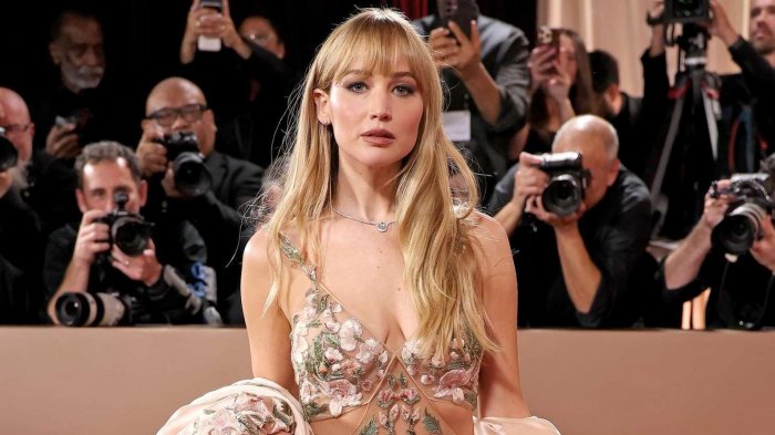 Jennifer Lawrence shock: il suo nude look ai Golden Globes 2026 fa girare la testa