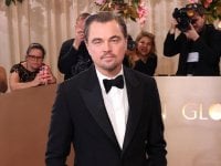 Leonardo DiCaprio bersaglio del monologo di Nikki Glaser: 'E tutto prima che la tua ragazza compisse 30 anni'