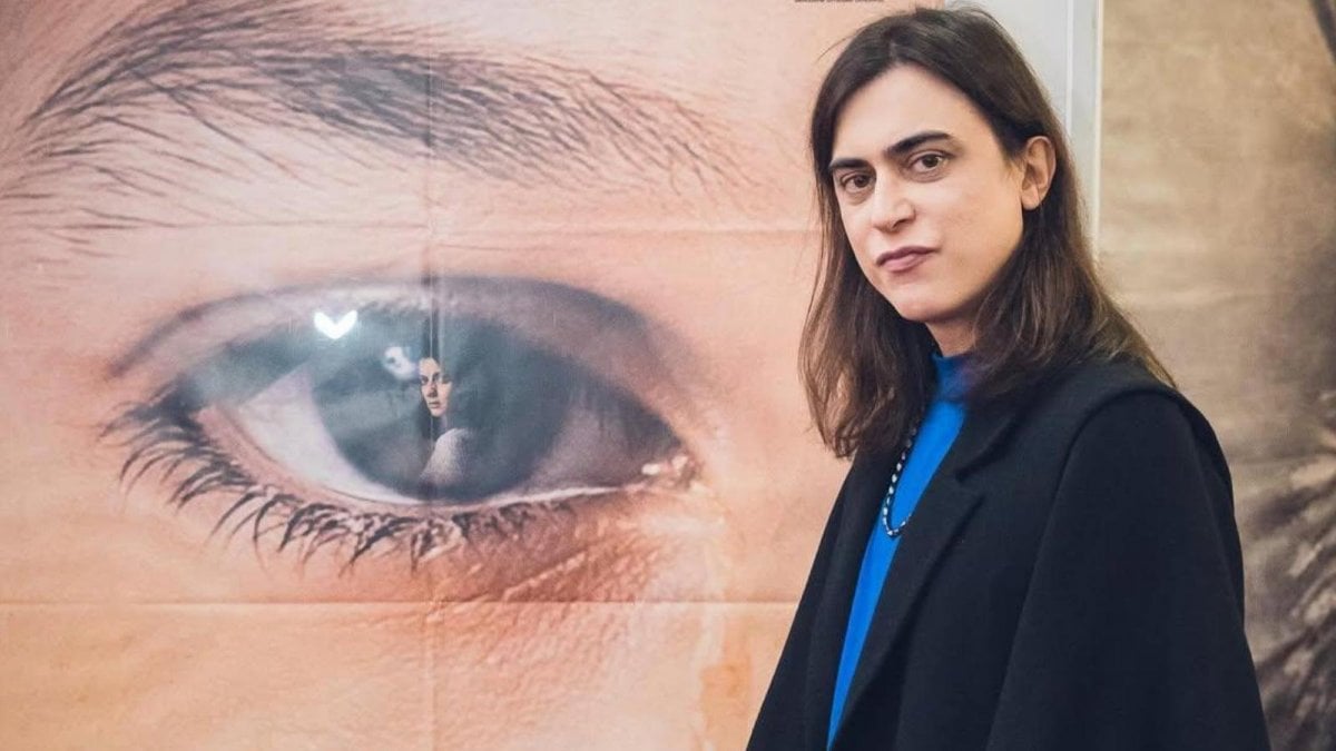 io sono notizia francesco costabile attacca netflix il regista di familia contro la docuserie su corona da Movieplayer.it io sono notizia francesco costabile attacca netflix il regista di familia contro la docuserie su corona