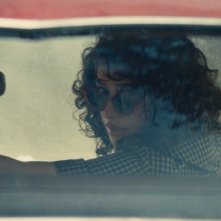 Marty Supreme: Odessa A'Zion in una sequenza del film