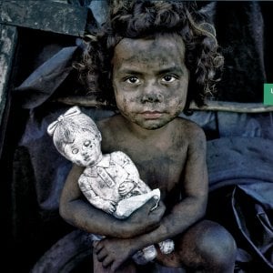 Oliviero Toscani. Chi mi ama mi segua: um'immagine dall'archivio Benetton del 1994