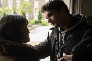 Tell Me Lies Cat Missal Spencer House Scena Terza Stagione Serie Tv Disney Plus